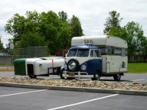 VW bus & trailer 6