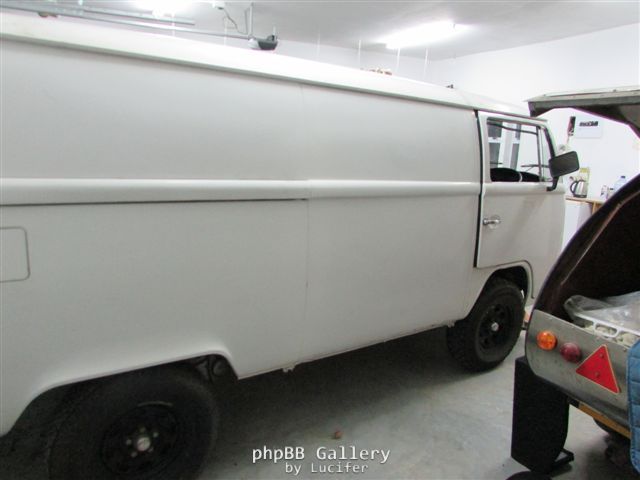 1971 Bay Panel Van 001