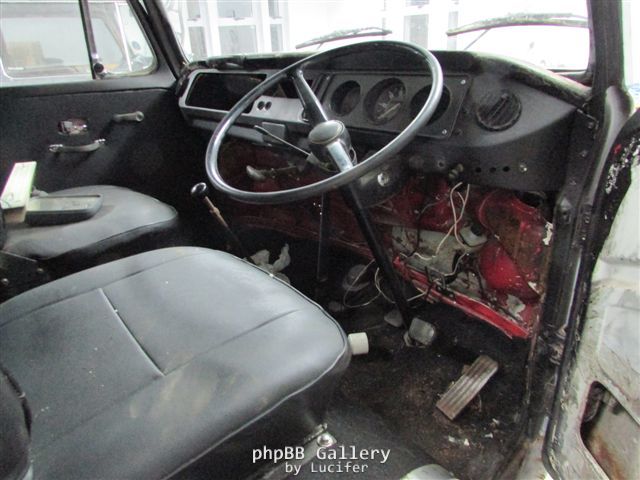 1971 Bay Panel Van 009